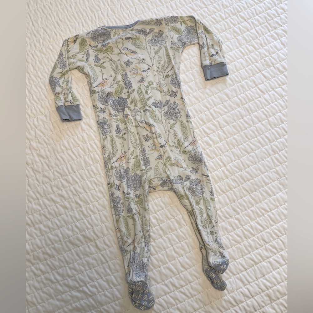 Magnetic Me Pajamas- 9-12M - Picture 7 of 7